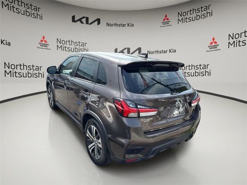 Used 2022 Mitsubishi Outlander Sport SE FWD image 2