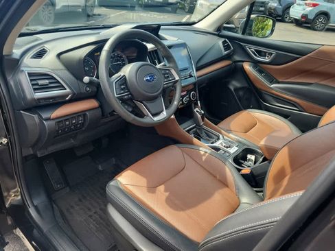 Used 2023 Subaru Forester Touring image 27