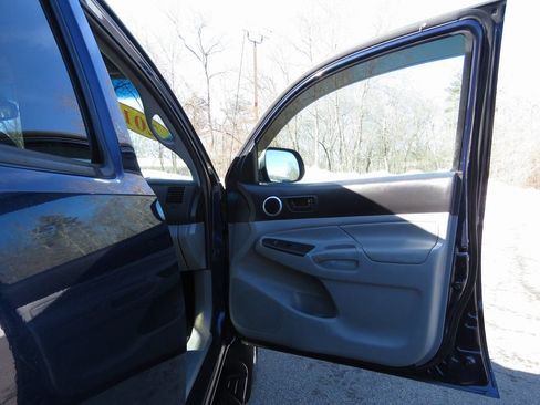 Used 2013 Toyota Tacoma 4x4 Double Cab w/ TRD Sport Pkg image 12