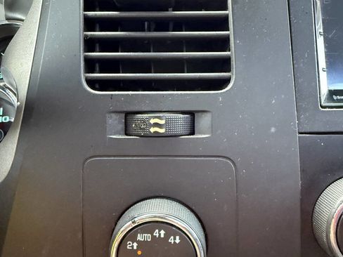 Used 2012 Chevrolet Silverado 1500 LT w/ Interior Plus Package image 12