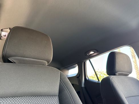 Used 2024 GMC Terrain SLE FWD image 21