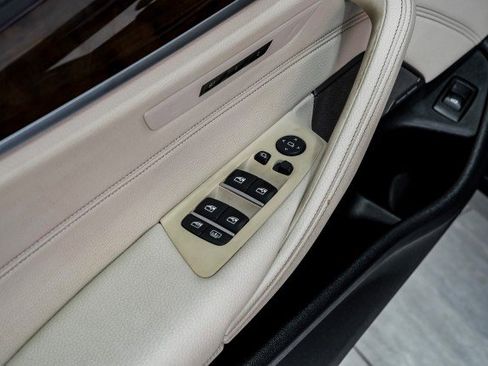 Used 2020 BMW 530i xDrive w/ Premium Package image 49