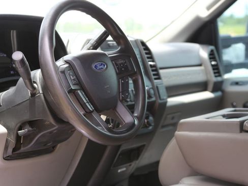 Used 2018 Ford F350 XL w/ Power Equipment Group AWD/4WD image 16