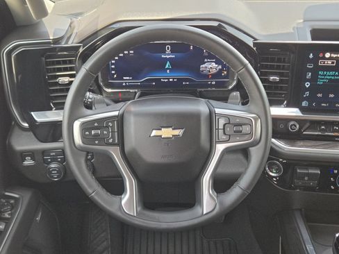 Used 2025 Chevrolet Silverado 1500 LTZ AWD/4WD image 20