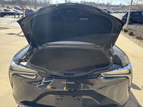 Used 2018 Lexus LC 500 Coupe w/ Sport Package image 32