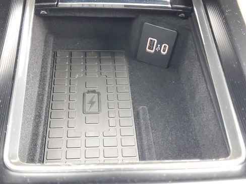 New 2026 Lincoln Corsair Premiere image 23