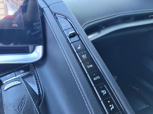 Used 2022 Chevrolet Corvette Stingray Preferred Cpe w/ Z51 Performance Package image 23