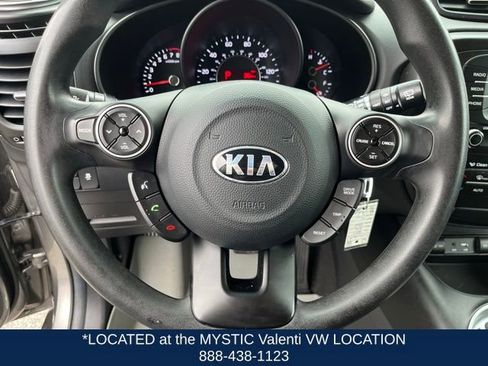 Used 2017 Kia Soul + FWD image 35