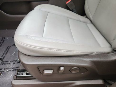 Used 2023 Chevrolet Tahoe Z71 w/ Z71 Off-Road Package image 25