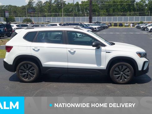 Used 2024 Volkswagen Taos S FWD image 5