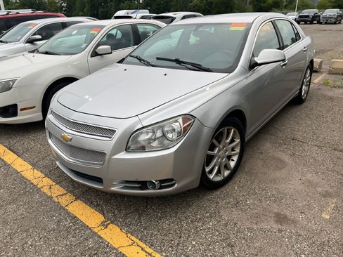 Used 2011 Chevrolet Malibu LTZ FWD image 2