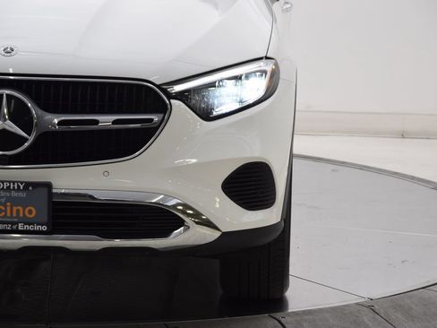 Certified 2024 Mercedes-Benz GLC 300 image 10