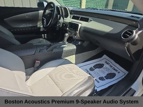 Used 2015 Chevrolet Camaro SS RWD image 15