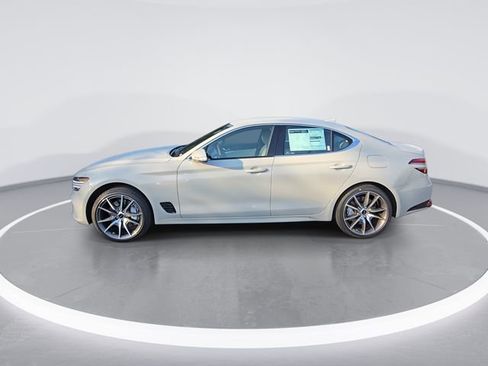 Used 2026 Genesis G70 2.5T image 5