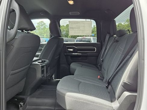 New 2025 RAM 2500 Big Horn AWD/4WD image 11