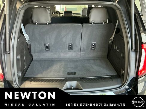 Used 2021 GMC Yukon SLT w/ SLT Premium Package AWD/4WD image 22
