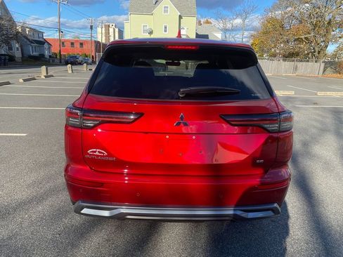 New 2025 Mitsubishi Outlander SE image 6