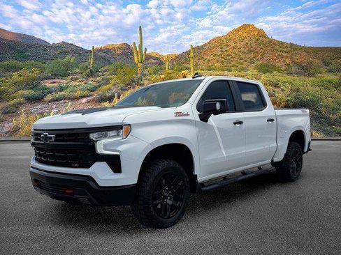 Used 2023 Chevrolet Silverado 1500 LT Trail Boss w/ LT Trail Boss Premium Package AWD/4WD image 8