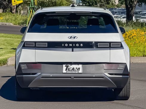 Certified 2024 Hyundai Ioniq 5 SE RWD image 5