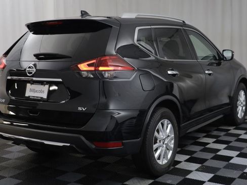 Used 2017 Nissan Rogue SV FWD image 17