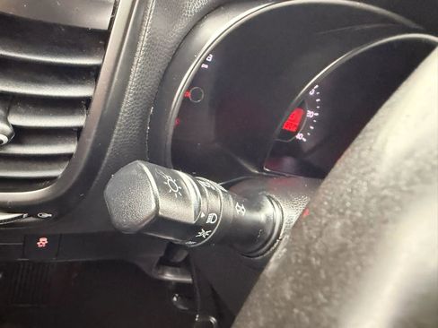 Used 2018 Kia Soul FWD image 30