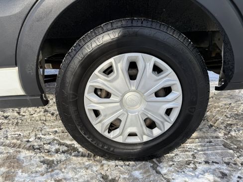 Used 2018 Ford Transit 350 XL image 22