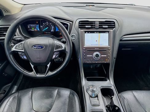 Used 2018 Ford Fusion Energi Titanium image 15