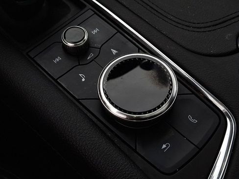 Used 2023 Cadillac XT6 Sport w/ Technology Package image 24