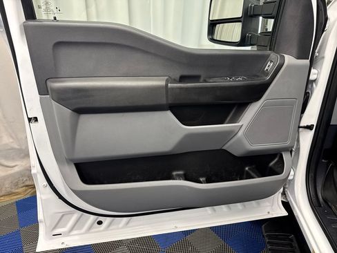 Certified 2023 Ford F550 4x4 Regular Cab Super Duty image 10