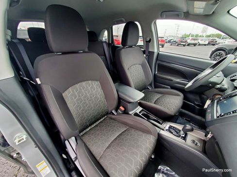 Used 2025 Mitsubishi Outlander Sport SE AWD/4WD image 36