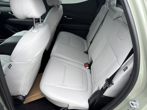 New 2026 Hyundai Santa Cruz SEL FWD image 15
