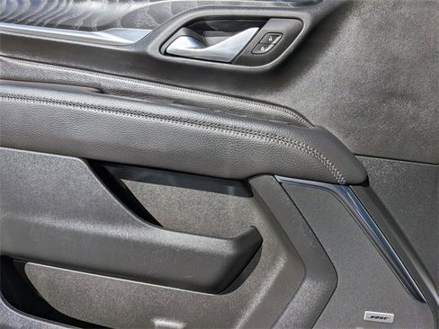 Used 2024 GMC Yukon XL Denali image 25