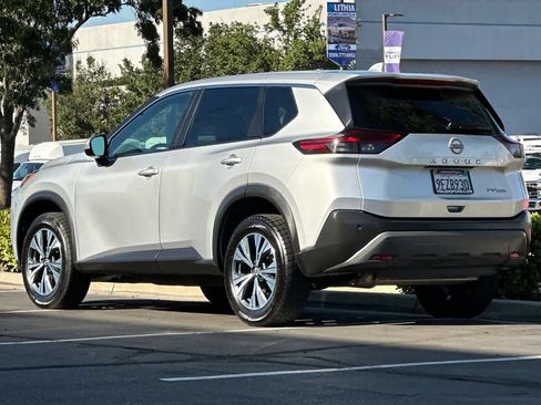 Used 2023 Nissan Rogue SV AWD/4WD image 6