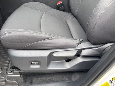 Used 2025 Toyota Tacoma SR5 RWD image 15