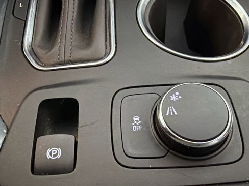 Used 2019 Chevrolet Traverse LT FWD image 50