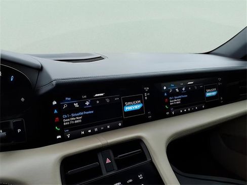 Used 2022 Porsche Taycan image 18