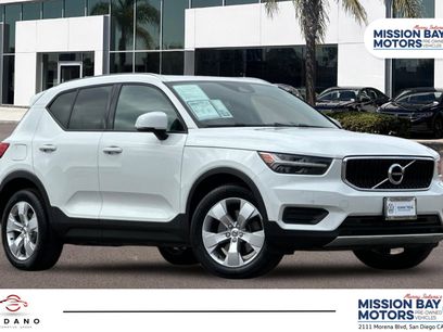 Used 2020 Volvo XC40 T5 Momentum