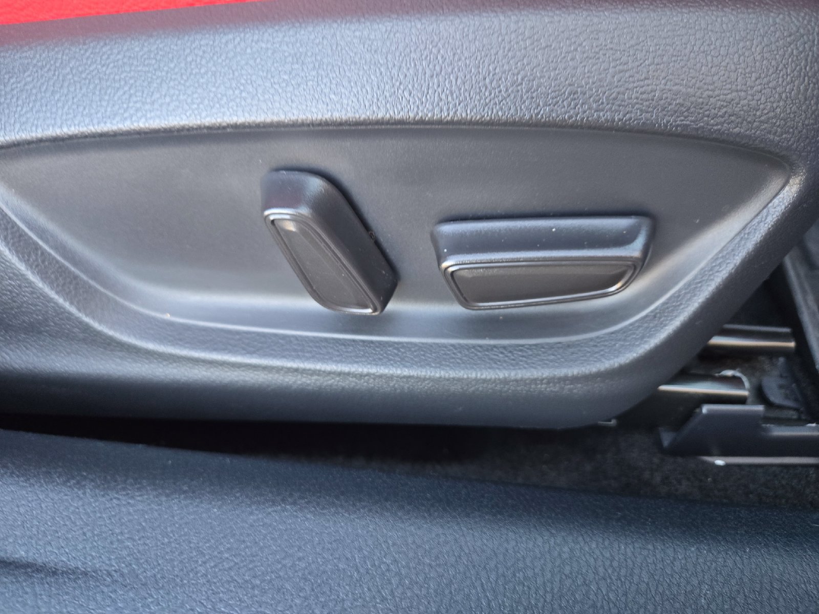 Used 2022 Toyota Camry XSE FWD image 28