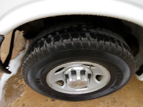 Used 2014 Chevrolet Express 2500 2500 Cargo image 14