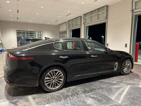 Used 2018 Kia Stinger image 8