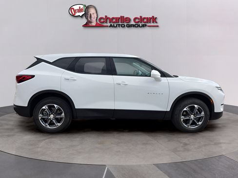 Used 2025 Chevrolet Blazer LT AWD/4WD image 6