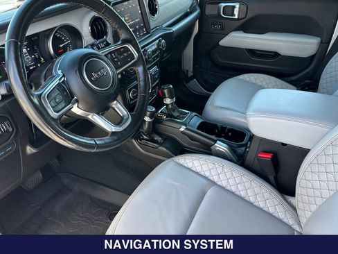 Used 2022 Jeep Wrangler Unlimited Sahara AWD/4WD image 11