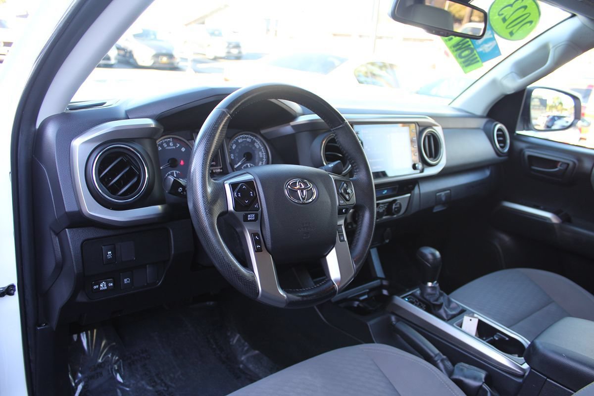 Used 2023 Toyota Tacoma SR5 AWD/4WD image 18
