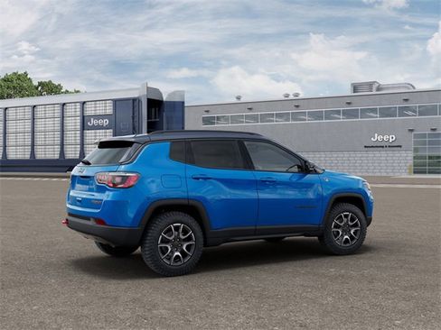 New 2026 Jeep Compass Trailhawk image 4