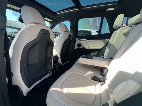 Used 2022 BMW X1 sDrive28i w/ Convenience Package image 17