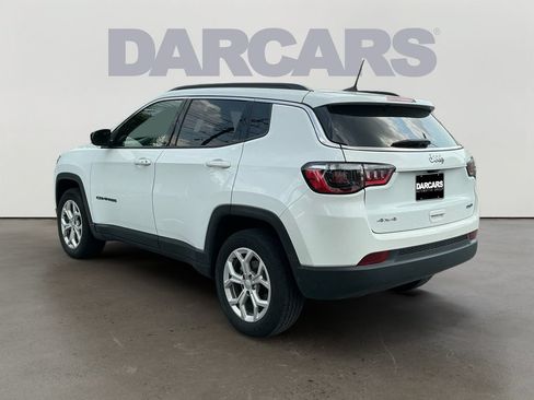 Used 2024 Jeep Compass Latitude AWD/4WD image 5