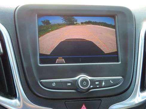 Used 2020 Chevrolet Equinox LT FWD image 5