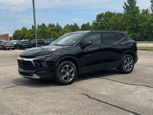 Certified 2024 Chevrolet Blazer LT w/ Convenience Package FWD image 4