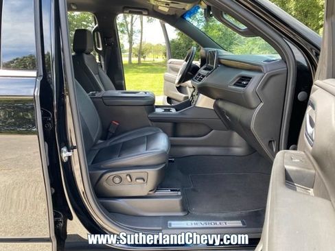 Used 2023 Chevrolet Tahoe LT AWD/4WD image 17
