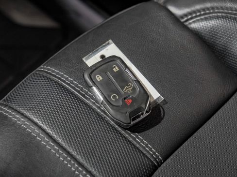 Used 2022 Chevrolet Silverado 3500 High Country image 69